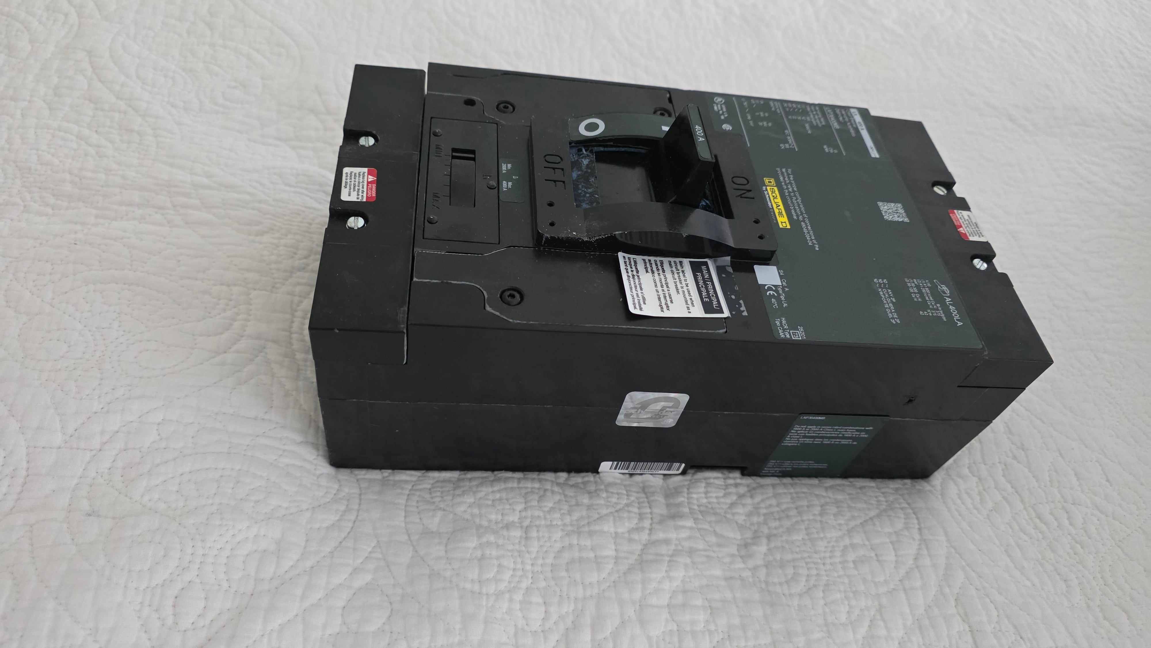 LAP36400MB  Circuit Breaker, LA, 400A, 3Pole, 600VAC, 22kA, 250VDC, 10kA, lugs, thermal magnetic, short handle