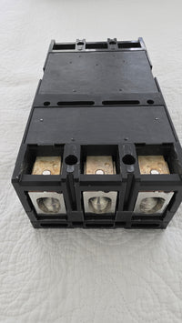 LAP36400MB  Circuit Breaker, LA, 400A, 3Pole, 600VAC, 22kA, 250VDC, 10kA, lugs, thermal magnetic, short handle
