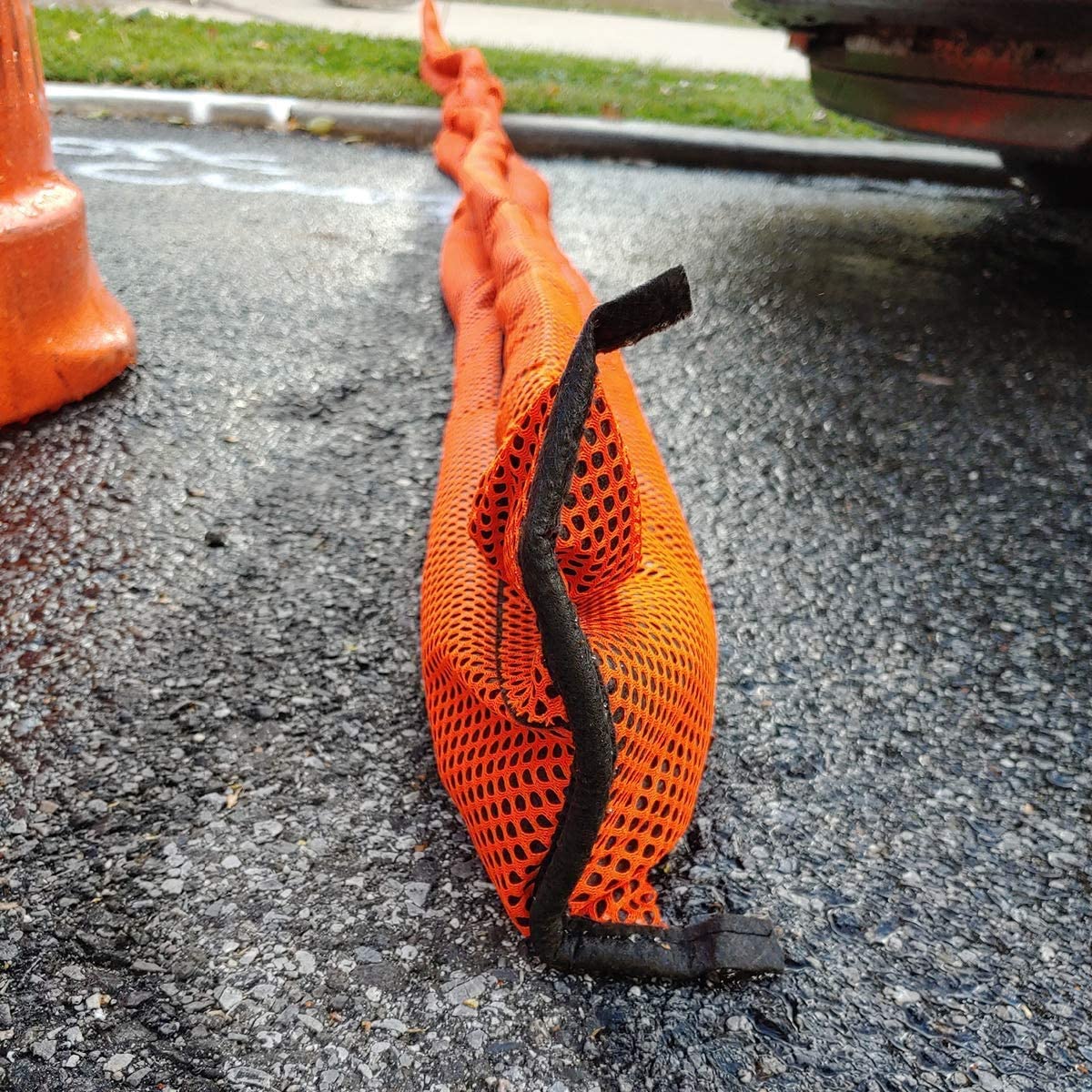 Water Barriers Hi-Vis - 10ft Long Water Activated Barriers